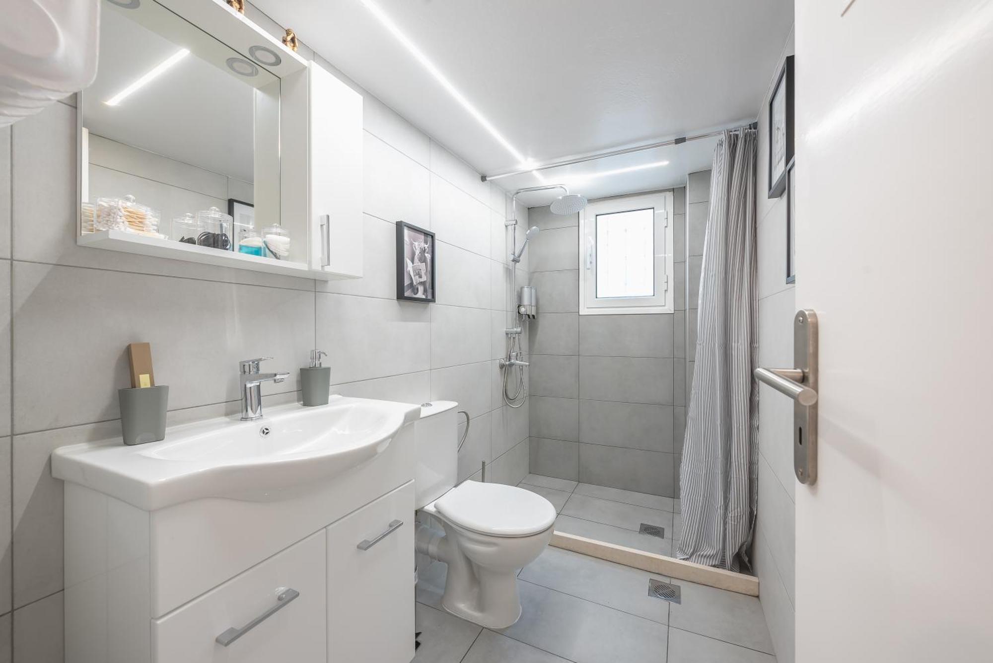 Golden Comfort By Greece Apartments Атина Екстериор снимка