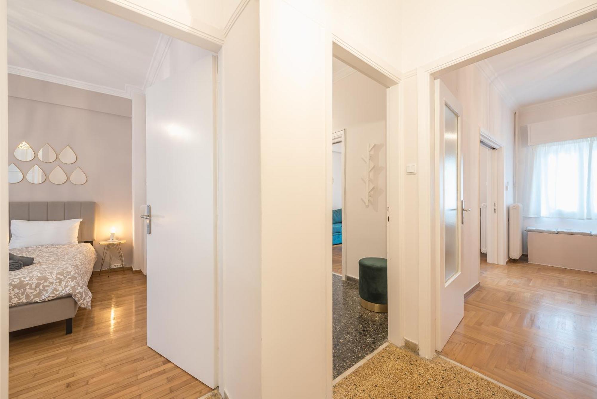 Golden Comfort By Greece Apartments Атина Екстериор снимка