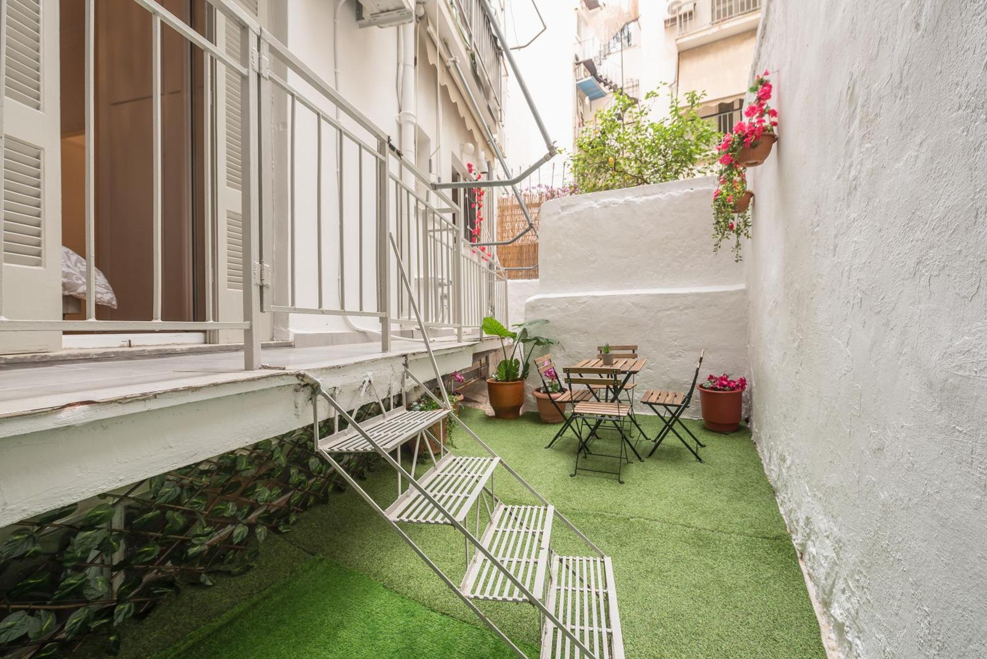 Golden Comfort By Greece Apartments Атина Екстериор снимка